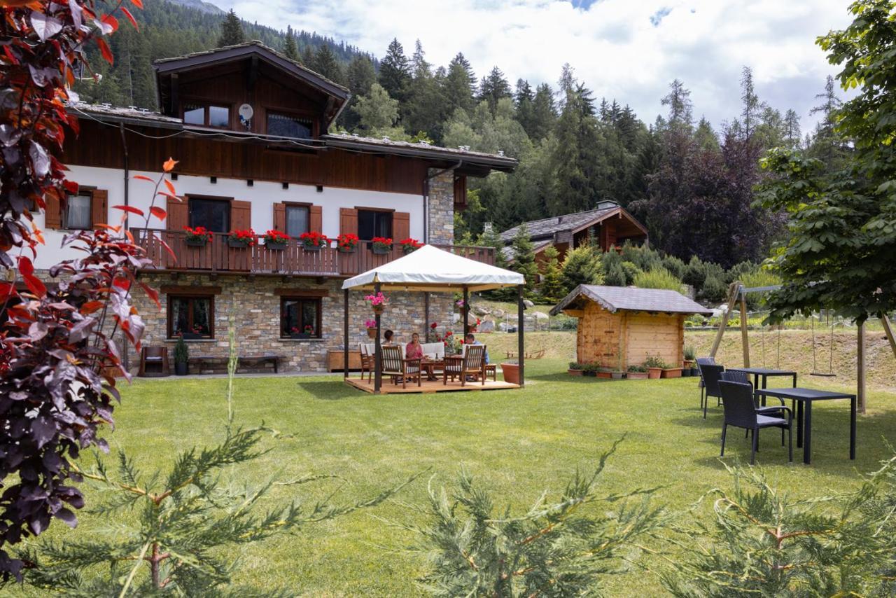 Bed and Breakfast Le Reve Courmayeur Exteriér fotografie
