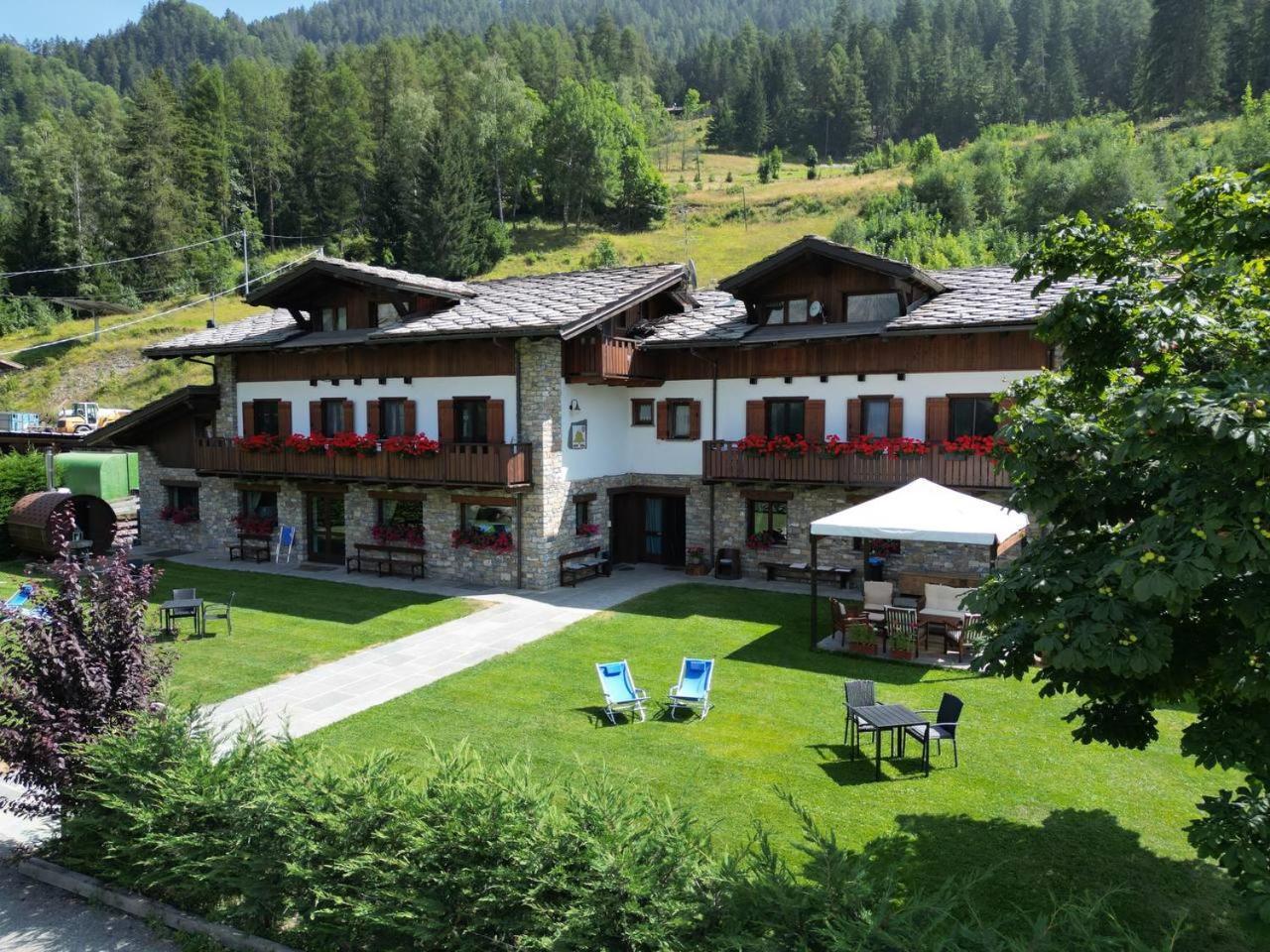 Bed and Breakfast Le Reve Courmayeur Exteriér fotografie